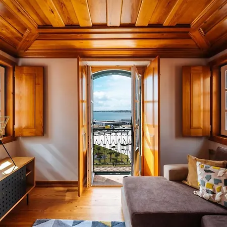 Apartment Varandas De - Tejo River & Lisbon